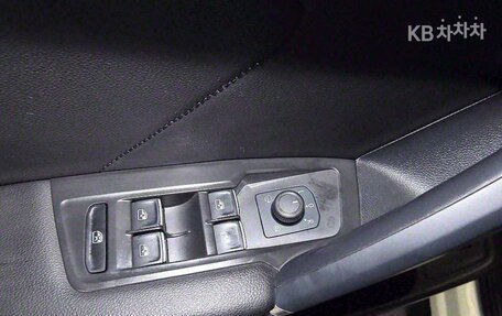 Volkswagen Tiguan II, 2021 год, 2 455 010 рублей, 13 фотография