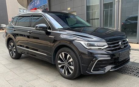 Volkswagen Tiguan II, 2022 год, 2 350 027 рублей, 3 фотография