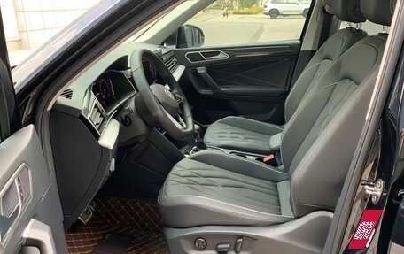 Volkswagen Tiguan II, 2022 год, 2 350 027 рублей, 8 фотография