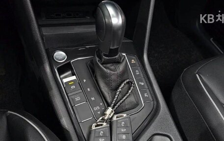 Volkswagen Tiguan II, 2021 год, 2 340 010 рублей, 9 фотография