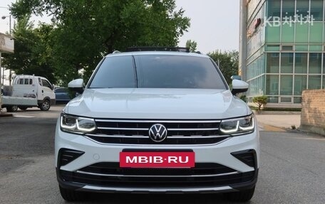 Volkswagen Tiguan II, 2022 год, 2 605 010 рублей, 3 фотография