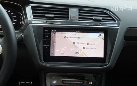 Volkswagen Tiguan II, 2022 год, 2 605 010 рублей, 10 фотография