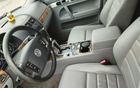 Volkswagen Touareg III, 2008 год, 139 999 рублей, 13 фотография