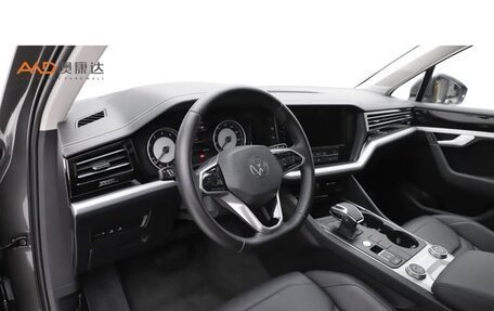 Volkswagen Touareg III, 2021 год, 3 882 010 рублей, 2 фотография