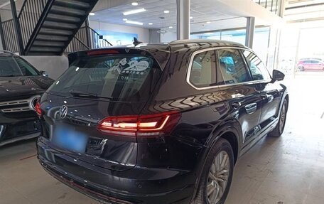 Volkswagen Touareg III, 2022 год, 4 582 010 рублей, 3 фотография