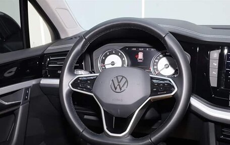 Volkswagen Touareg III, 2022 год, 4 645 010 рублей, 17 фотография