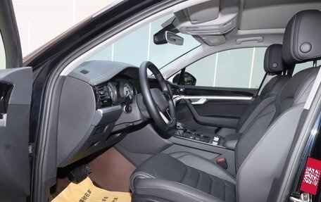 Volkswagen Touareg III, 2022 год, 4 645 010 рублей, 18 фотография