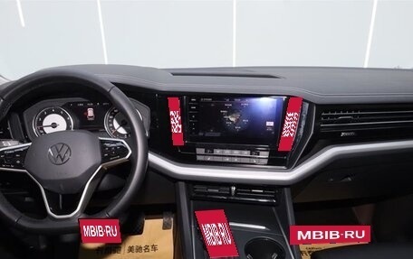 Volkswagen Touareg III, 2022 год, 4 645 010 рублей, 10 фотография