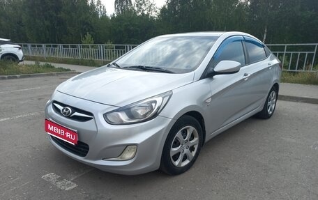 Hyundai Solaris II рестайлинг, 2011 год, 630 000 рублей, 1 фотография