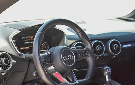 Audi TT, 2016 год, 2 190 000 рублей, 14 фотография