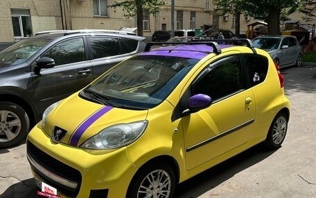 Peugeot 107 I рестайлинг, 2009 год, 495 000 рублей, 2 фотография