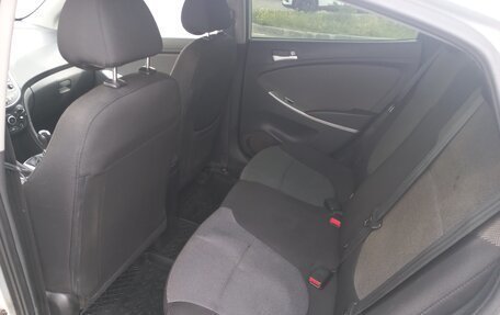 Hyundai Solaris II рестайлинг, 2011 год, 630 000 рублей, 12 фотография