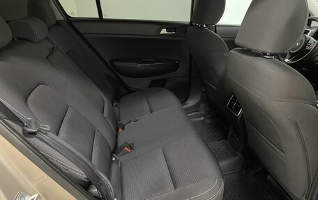 KIA Sportage IV рестайлинг, 2016 год, 1 800 000 рублей, 21 фотография