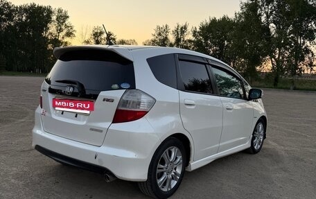 Honda Fit III, 2010 год, 721 000 рублей, 7 фотография