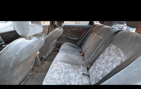 Toyota Avensis III рестайлинг, 1998 год, 250 000 рублей, 9 фотография