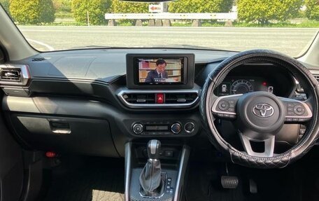 Toyota Raize I, 2021 год, 1 210 000 рублей, 9 фотография