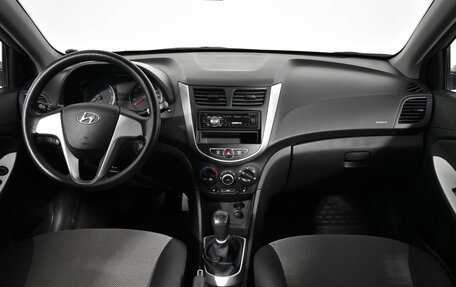 Hyundai Solaris II рестайлинг, 2011 год, 699 000 рублей, 11 фотография