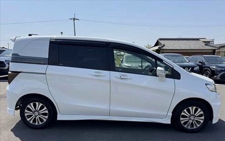 Honda Freed I, 2014 год, 874 000 рублей, 7 фотография