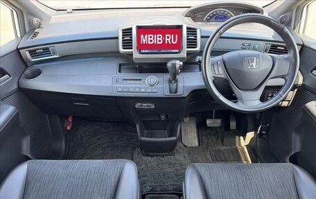 Honda Freed I, 2014 год, 874 000 рублей, 10 фотография