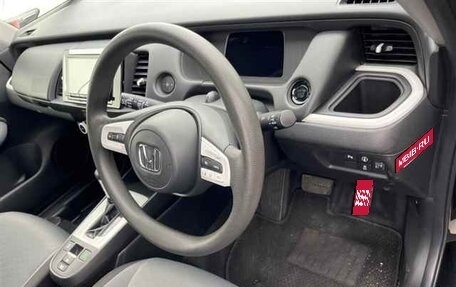 Honda Fit, 2022 год, 890 010 рублей, 6 фотография