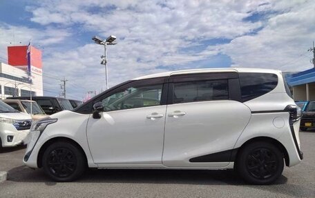 Toyota Sienta II, 2021 год, 1 150 000 рублей, 6 фотография