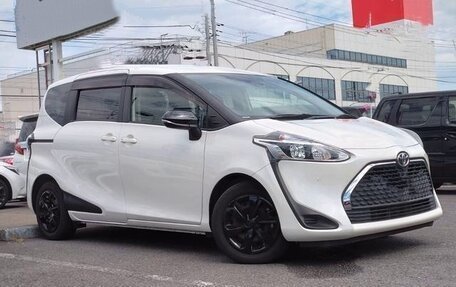 Toyota Sienta II, 2021 год, 1 150 000 рублей, 3 фотография