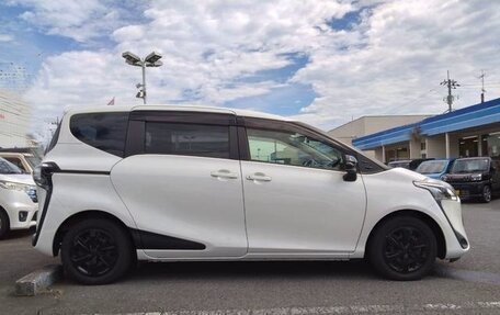Toyota Sienta II, 2021 год, 1 150 000 рублей, 7 фотография