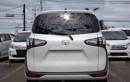 Toyota Sienta II, 2021 год, 1 150 000 рублей, 5 фотография
