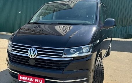 Volkswagen Multivan T6 рестайлинг, 2021 год, 7 500 000 рублей, 1 фотография
