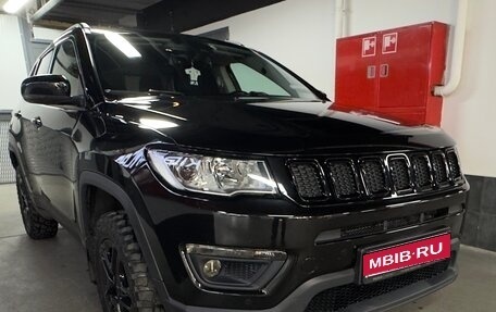Jeep Compass II, 2018 год, 2 100 000 рублей, 1 фотография