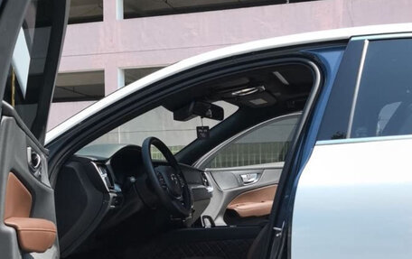 Volvo S60 III, 2022 год, 2 085 000 рублей, 6 фотография