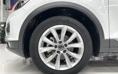Volkswagen T-Roc I, 2021 год, 1 650 000 рублей, 18 фотография