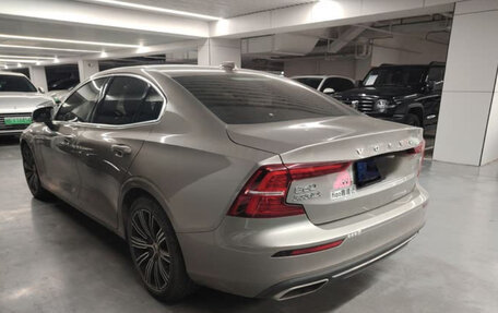 Volvo S60 III, 2022 год, 2 085 000 рублей, 4 фотография