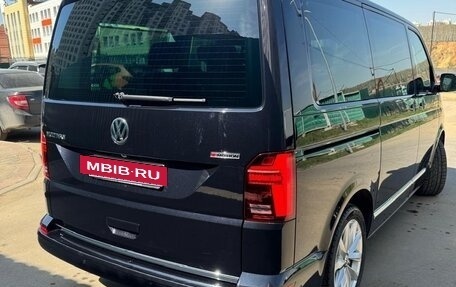 Volkswagen Multivan T6 рестайлинг, 2021 год, 7 500 000 рублей, 6 фотография