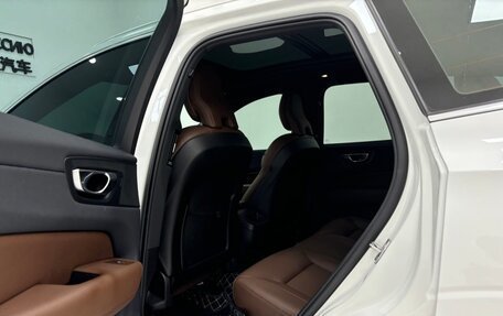 Volvo XC60 II, 2021 год, 2 950 000 рублей, 5 фотография