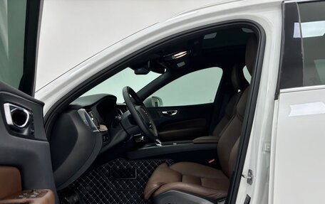 Volvo XC60 II, 2021 год, 2 950 000 рублей, 3 фотография