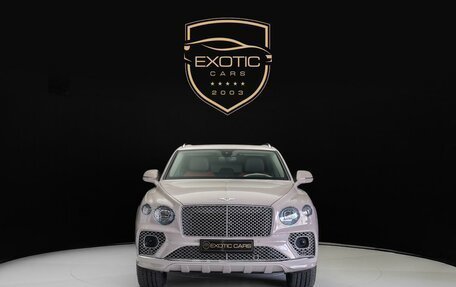 Bentley Bentayga I, 2022 год, 21 000 000 рублей, 2 фотография