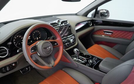 Bentley Bentayga I, 2022 год, 21 000 000 рублей, 7 фотография