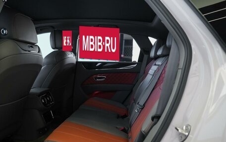 Bentley Bentayga I, 2022 год, 21 000 000 рублей, 9 фотография