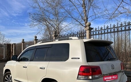 Toyota Land Cruiser 200, 2018 год, 6 199 000 рублей, 3 фотография