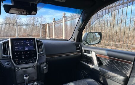 Toyota Land Cruiser 200, 2018 год, 6 199 000 рублей, 10 фотография