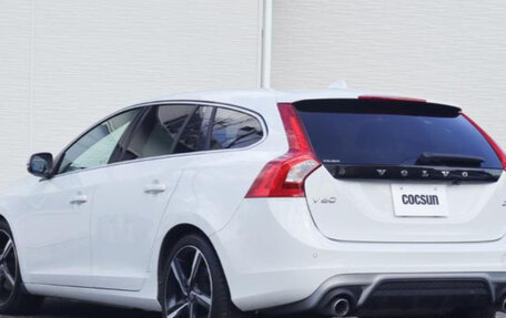 Volvo V60 I, 2015 год, 1 015 000 рублей, 6 фотография
