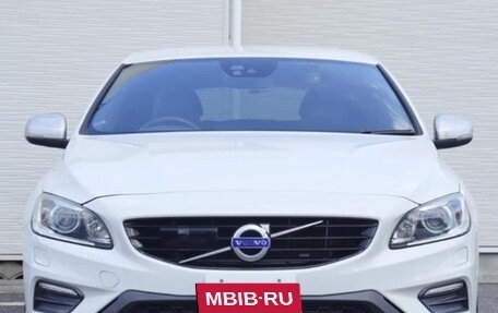 Volvo V60 I, 2015 год, 1 015 000 рублей, 2 фотография