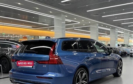 Volvo V60 II, 2022 год, 2 835 000 рублей, 6 фотография
