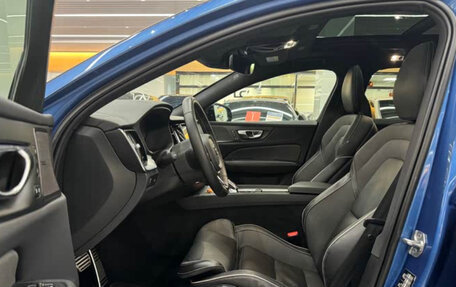 Volvo V60 II, 2022 год, 2 835 000 рублей, 8 фотография