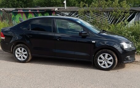 Volkswagen Polo VI (EU Market), 2012 год, 700 000 рублей, 3 фотография