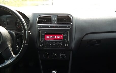 Volkswagen Polo VI (EU Market), 2012 год, 700 000 рублей, 2 фотография
