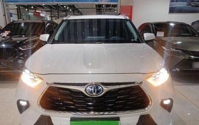 Toyota Highlander, 2022 год, 4 000 000 рублей, 1 фотография