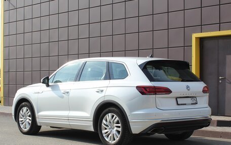 Volkswagen Touareg III, 2019 год, 3 695 000 рублей, 4 фотография
