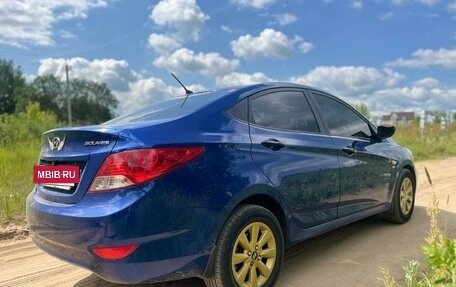 Hyundai Solaris II рестайлинг, 2013 год, 800 000 рублей, 4 фотография
